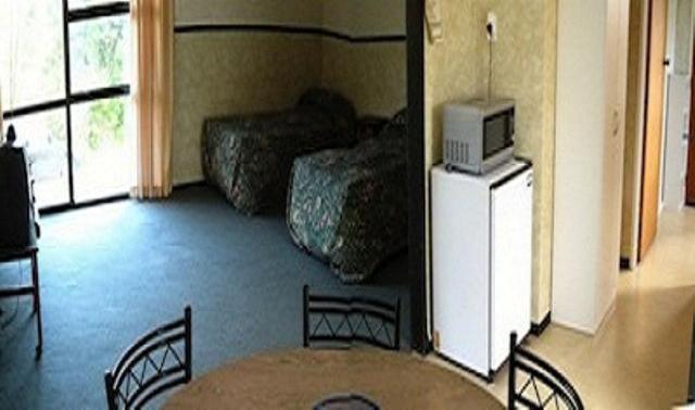Opononi Hotel Kültér fotó