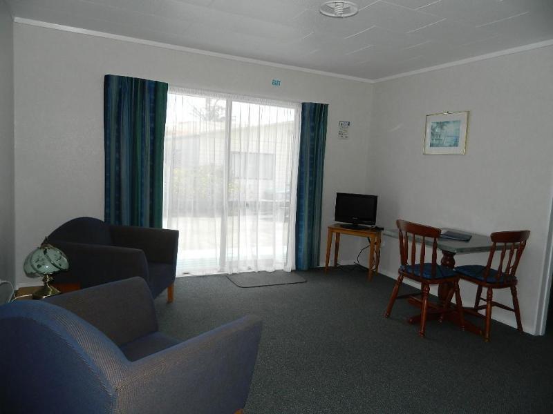 Opononi Hotel Kültér fotó